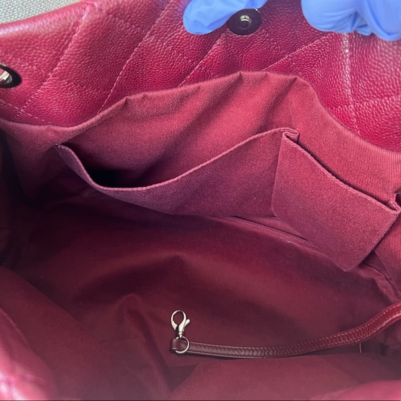 Authentic Vintage Timeless Large quilted timeless CC soft tote - Picture 6 of 17